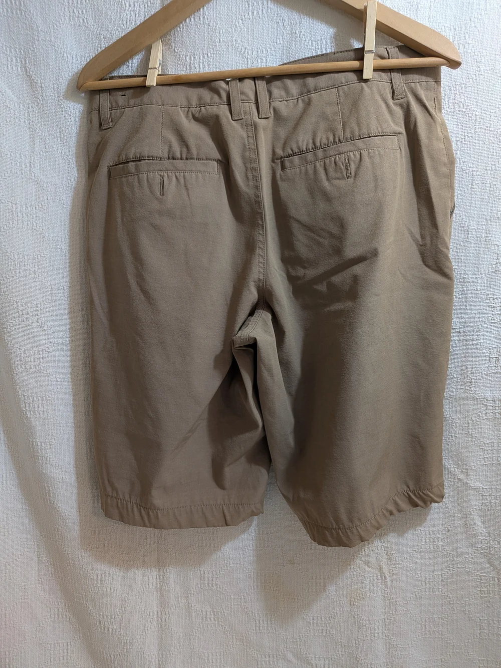 Everyday Flat-Front Men's Shorts in Tan